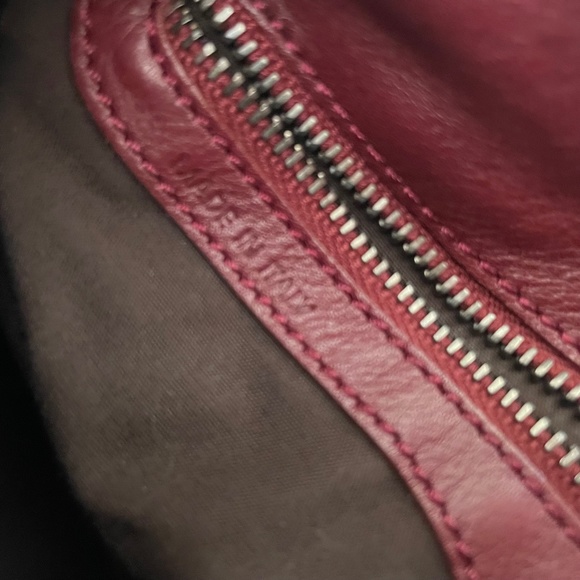 TOD'S Burgundy Red Leather Shoulder Hand Bag - Picture 14 of 16